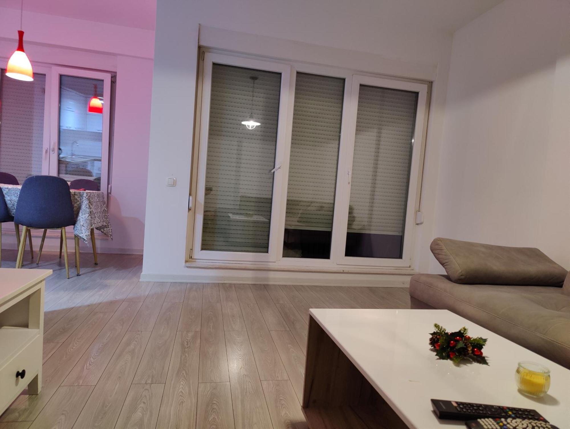 Cozy Apartment พริสตีนา ภายนอก รูปภาพ